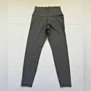 Aritzia Women’s Leggings TnAction Legging Pants Size Medium Gray Athletic